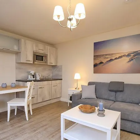 Apartment Strandvilla Krabbe 02 *